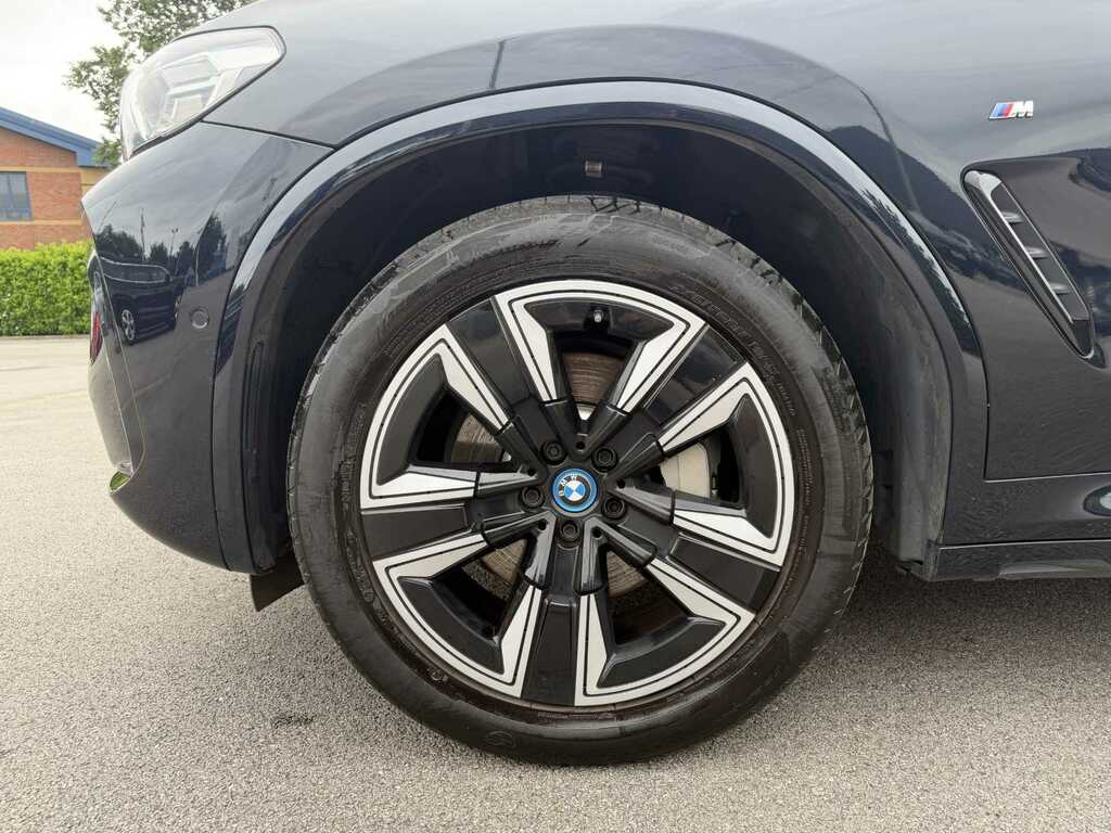 BMW iX3 M Sport Black #6