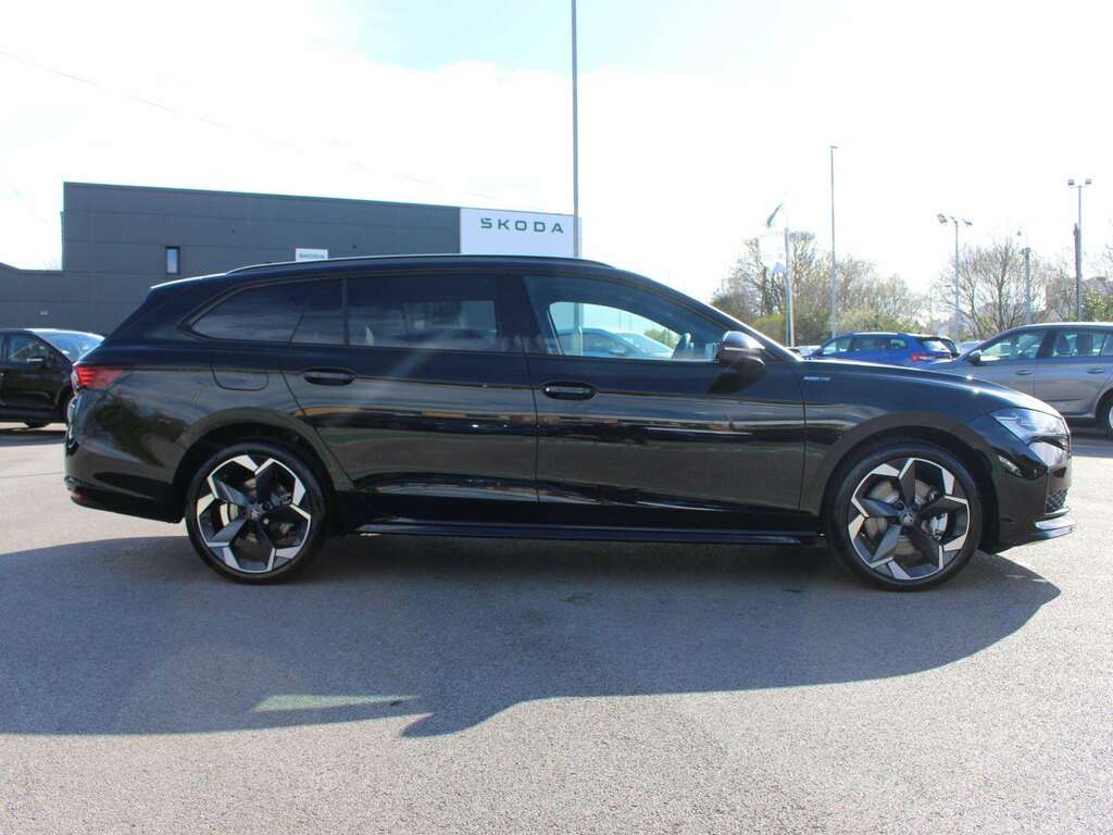 Skoda Superb 1.5 Tsi Iv Sportline Dsg Black #4