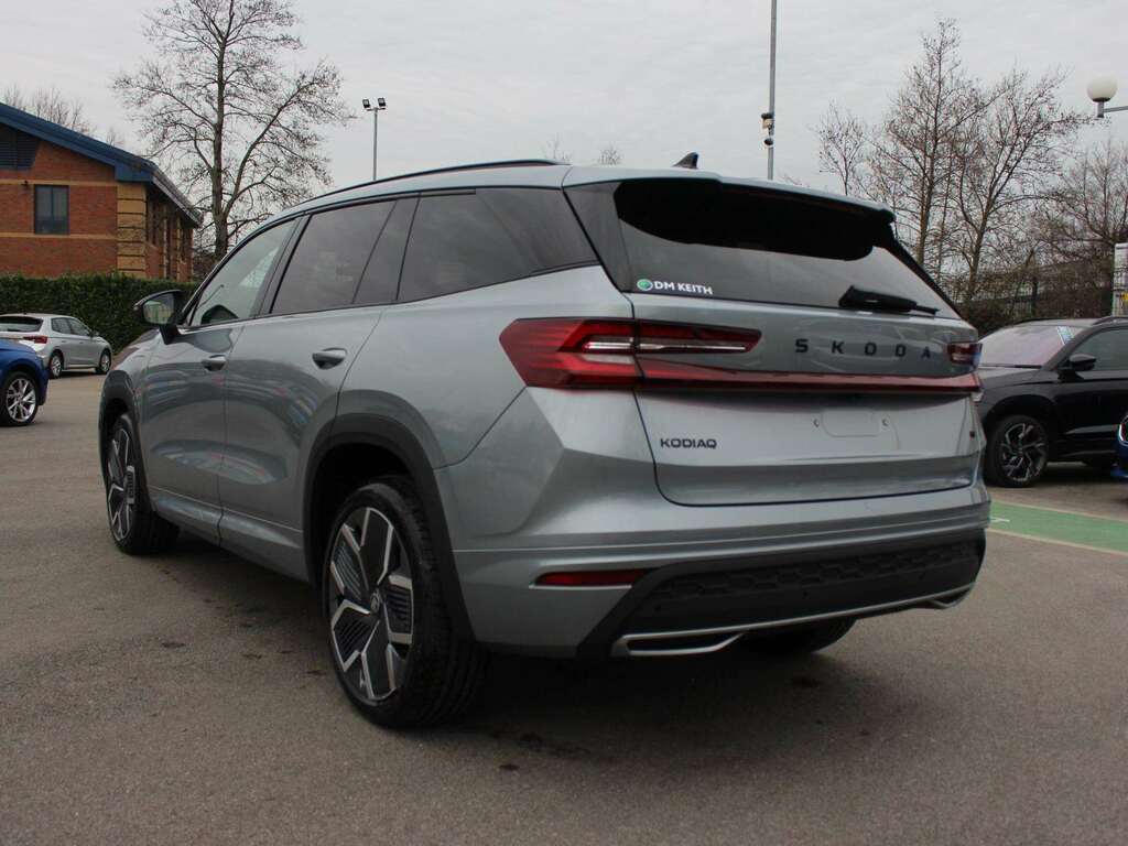 Skoda Kodiaq 1.5 Tsi Iv 204 Sportline Dsg Silver #3