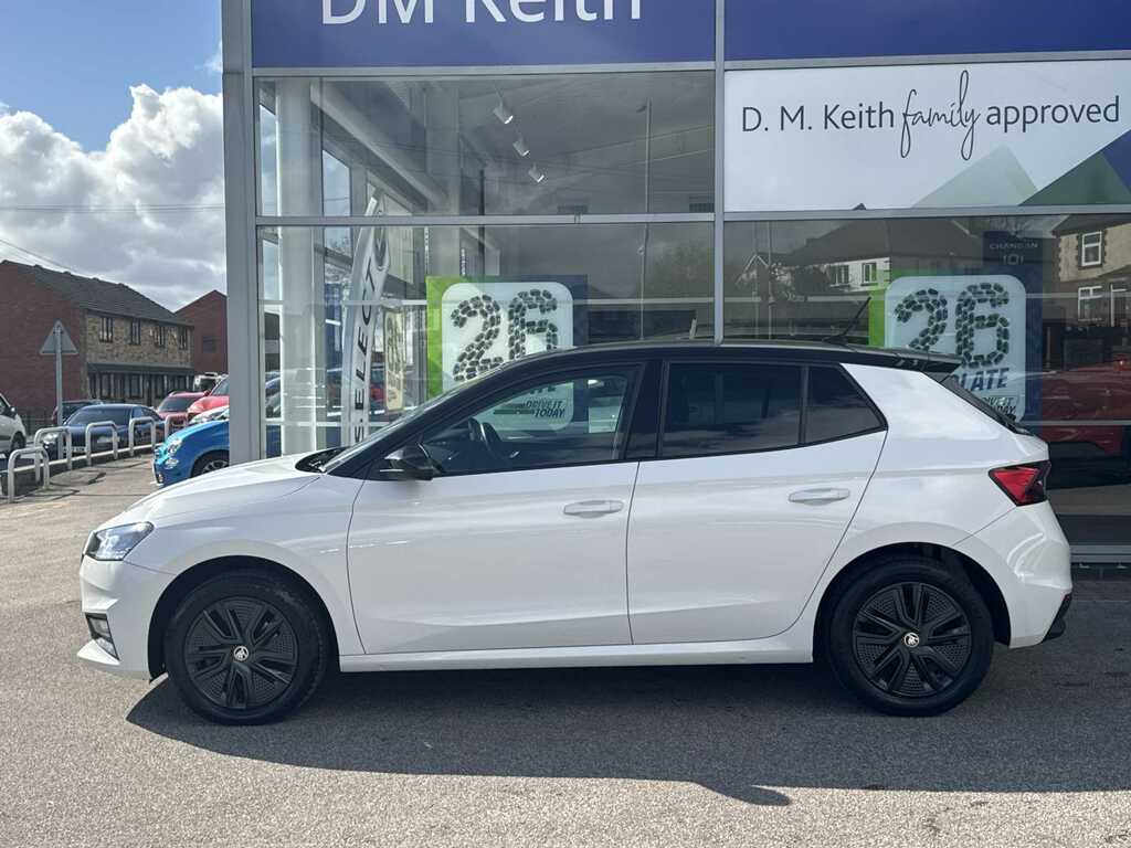 Skoda Fabia 1.0 Tsi 110 Colour Edition MA22NVX White #5