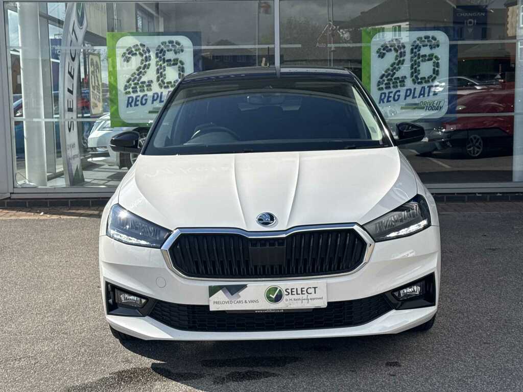Skoda Fabia 1.0 Tsi 110 Colour Edition MA22NVX White #2