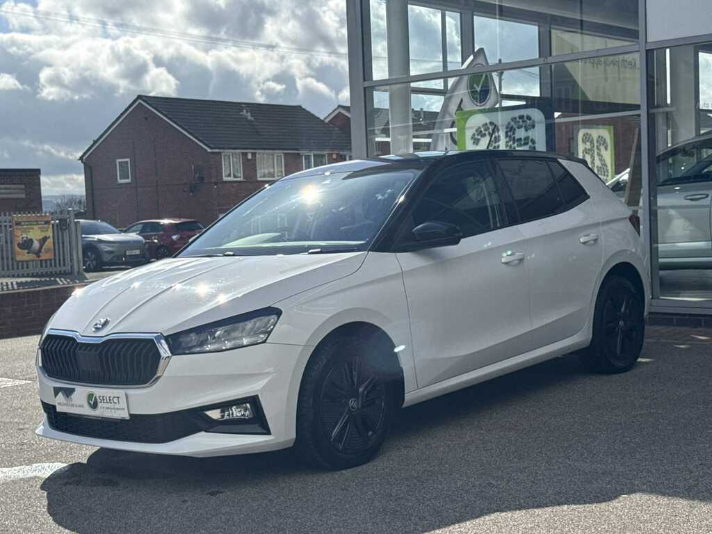 Skoda Fabia 1.0 Tsi 110 Colour Edition MA22NVX White #3
