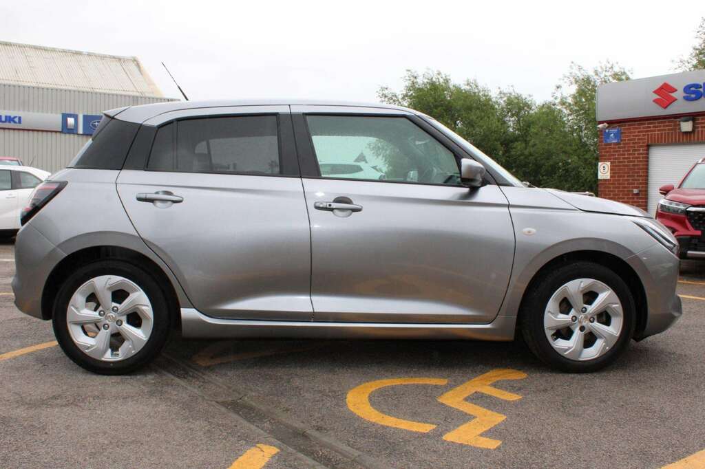 Suzuki Swift 1.2 Mild Hybrid Motion KP75YRR Silver #4