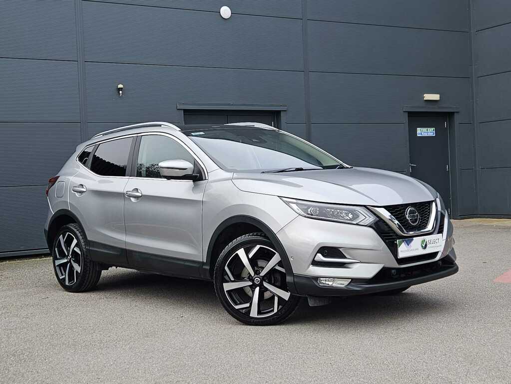 Nissan Qashqai 1.3 Dig-t 160 Tekna Silver