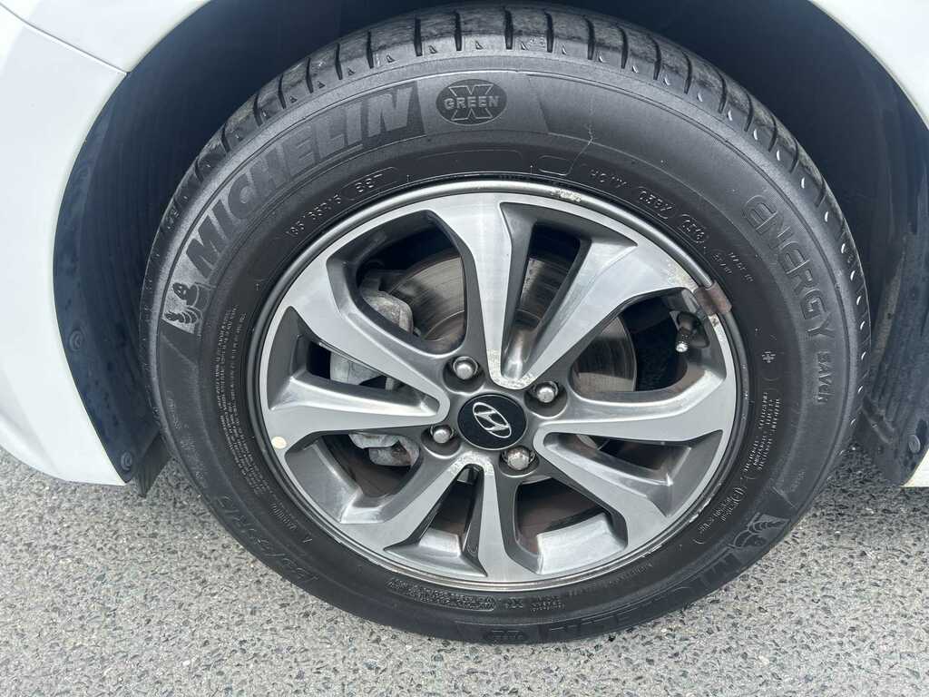 Hyundai I20 1.2 Go Se White #5