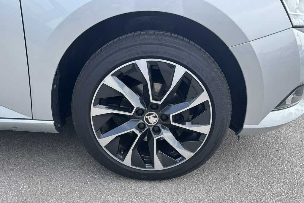 Skoda Fabia 1.0 Tsi Se Drive Silver #5