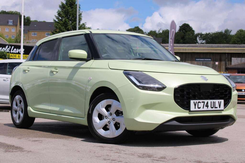 Suzuki Swift 1.2 Mild Hybrid Motion Yellow