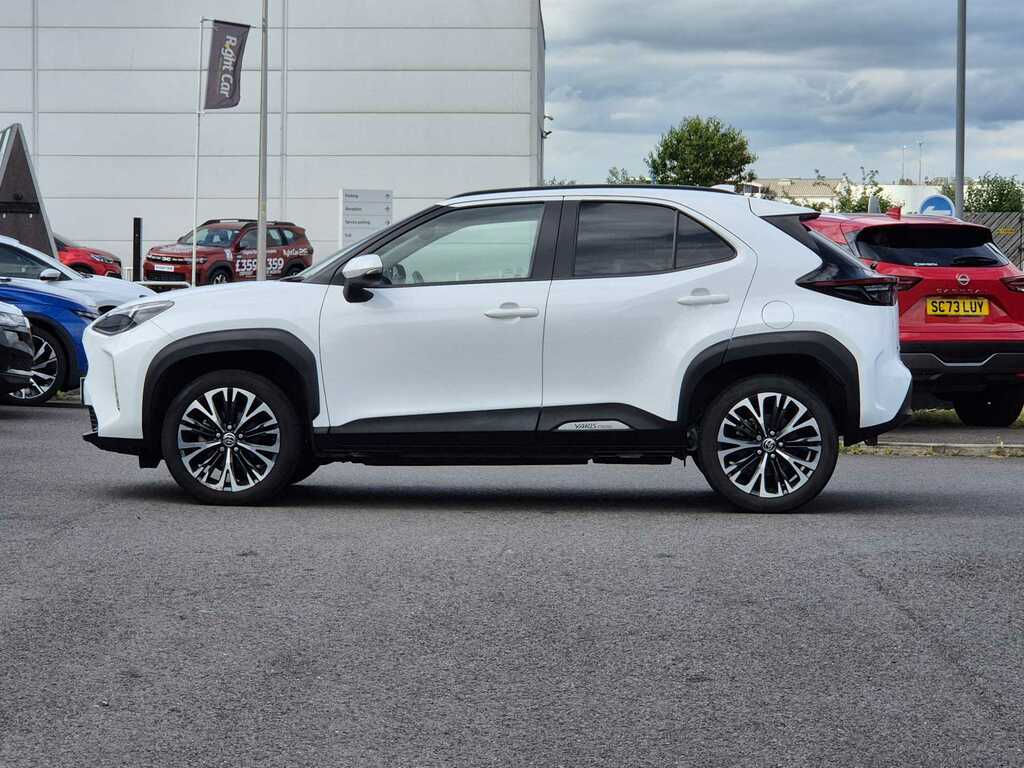 Toyota Yaris Cross 1.5 Hybrid Excel Cvt FD23YVT White #4