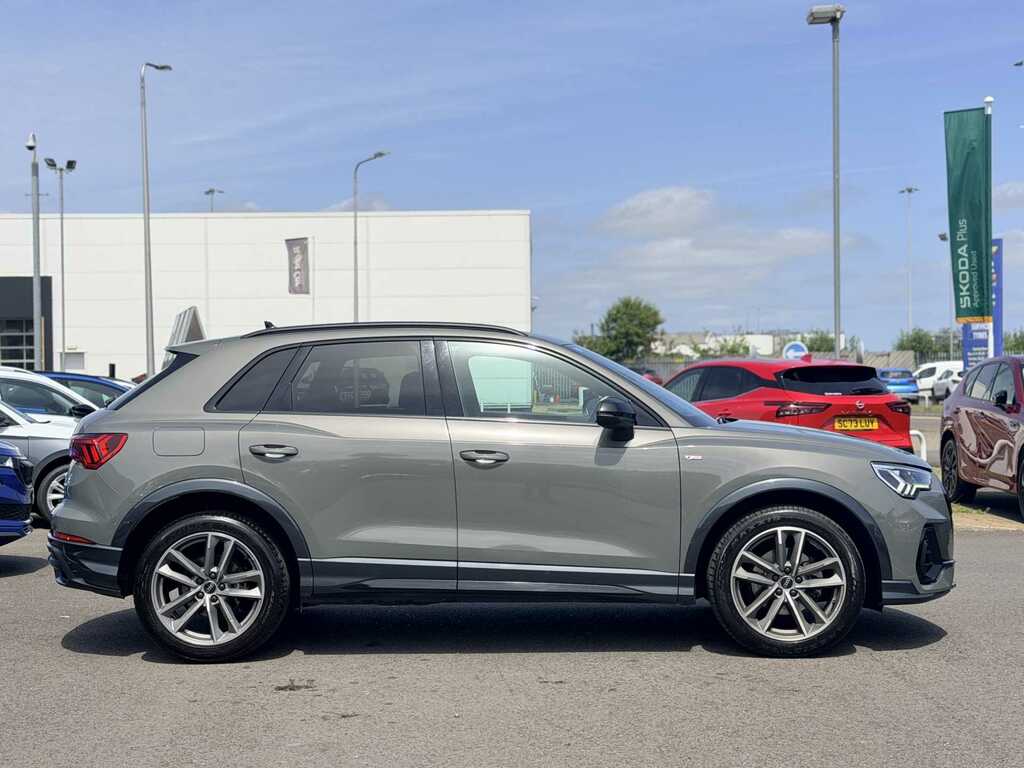 Audi Q3 35 Tfsi Black Edition Grey #3