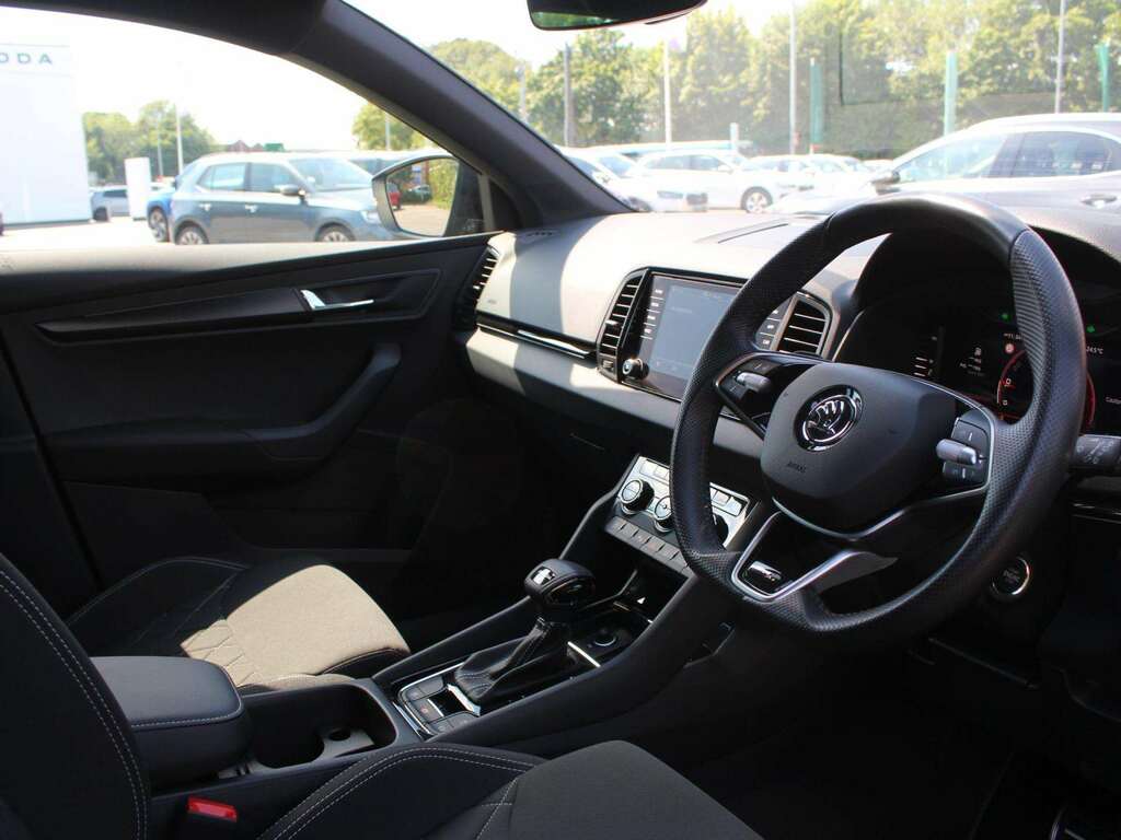 Skoda Karoq 1.5 Tsi Sportline Dsg EU74AWZ Black #6