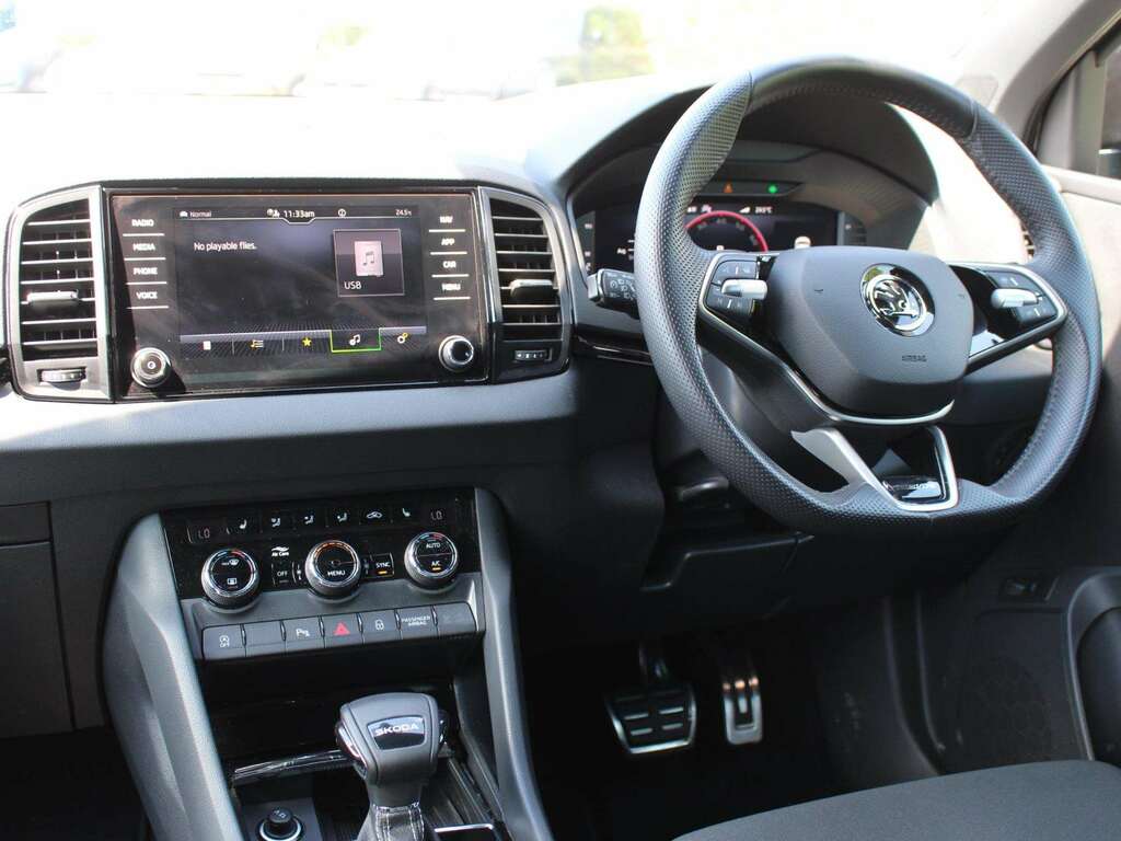 Skoda Karoq 1.5 Tsi Sportline Dsg EU74AWZ Black #2
