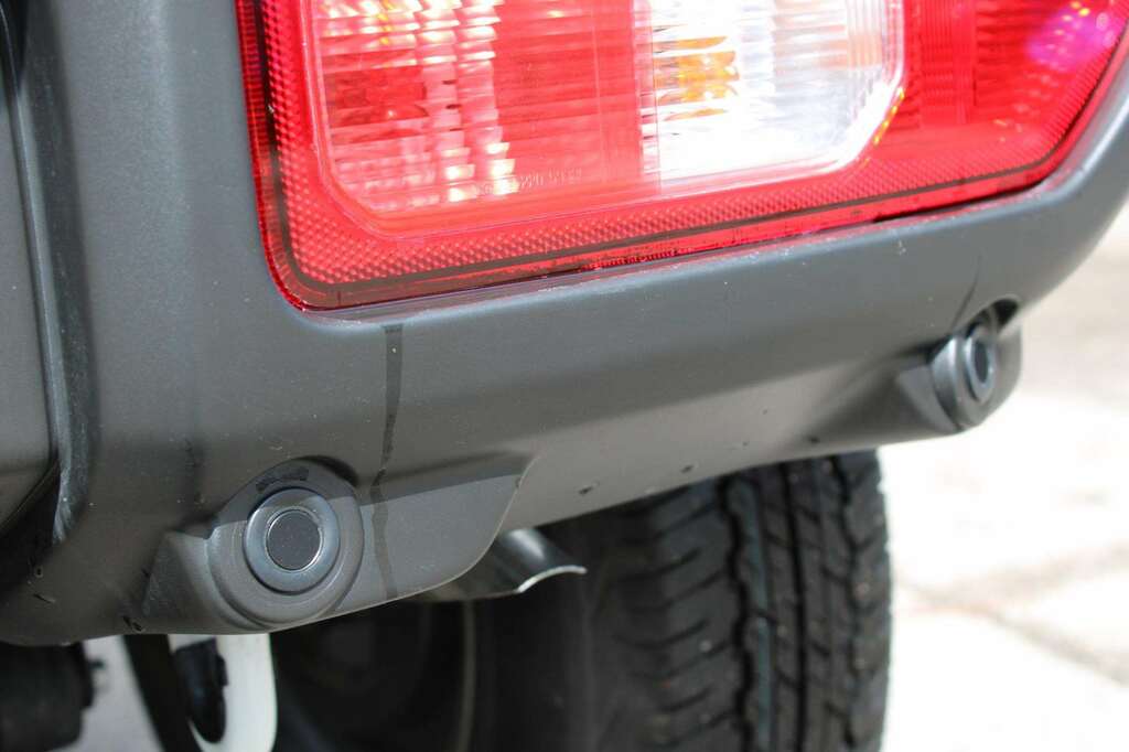 Suzuki Jimny Suv Yellow #15