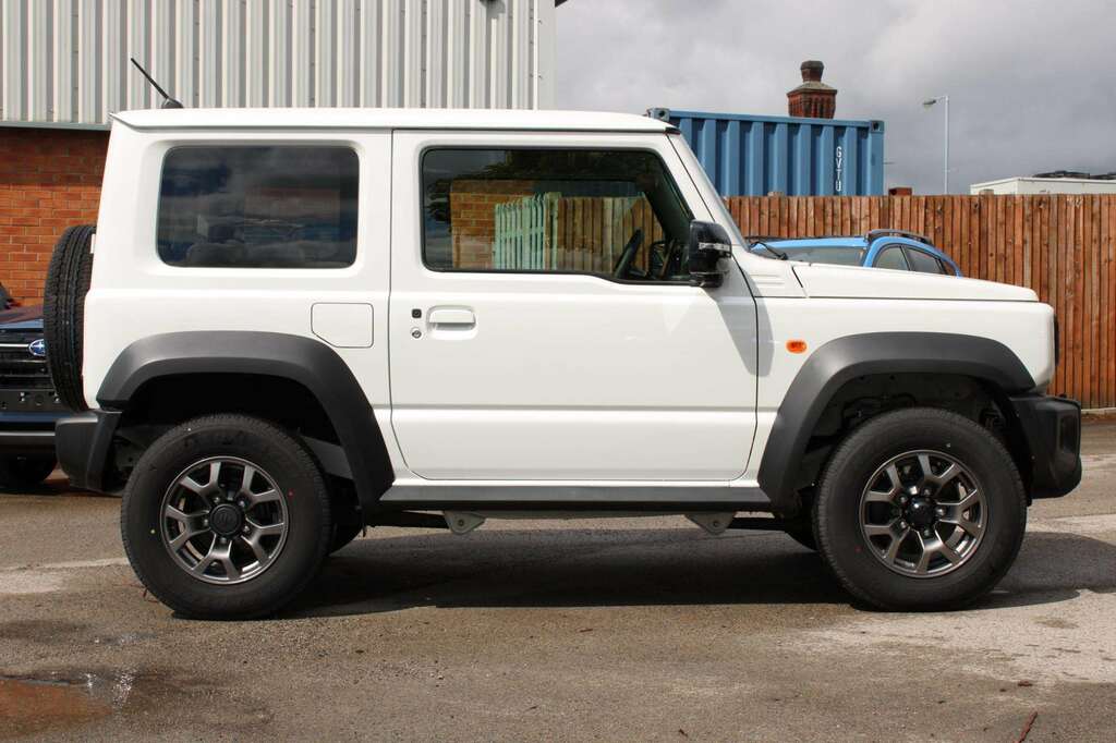Suzuki Jimny Sierra White #3