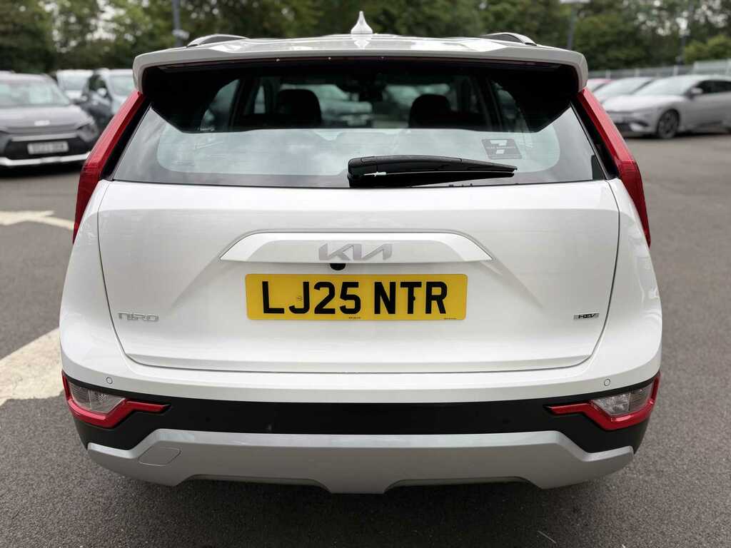 Kia Niro 1.6 Gdi 127 Hybrid 2 Nav Dct White #6