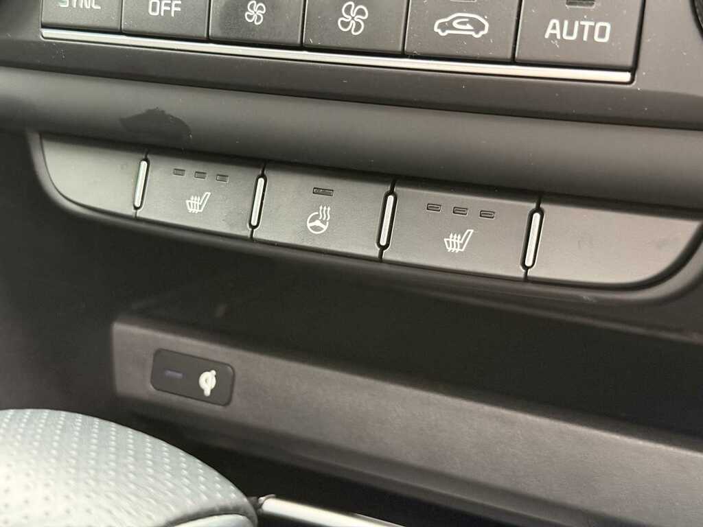 Kia Proceed 1.5T Gdi Isg 138 Gt-line White #37