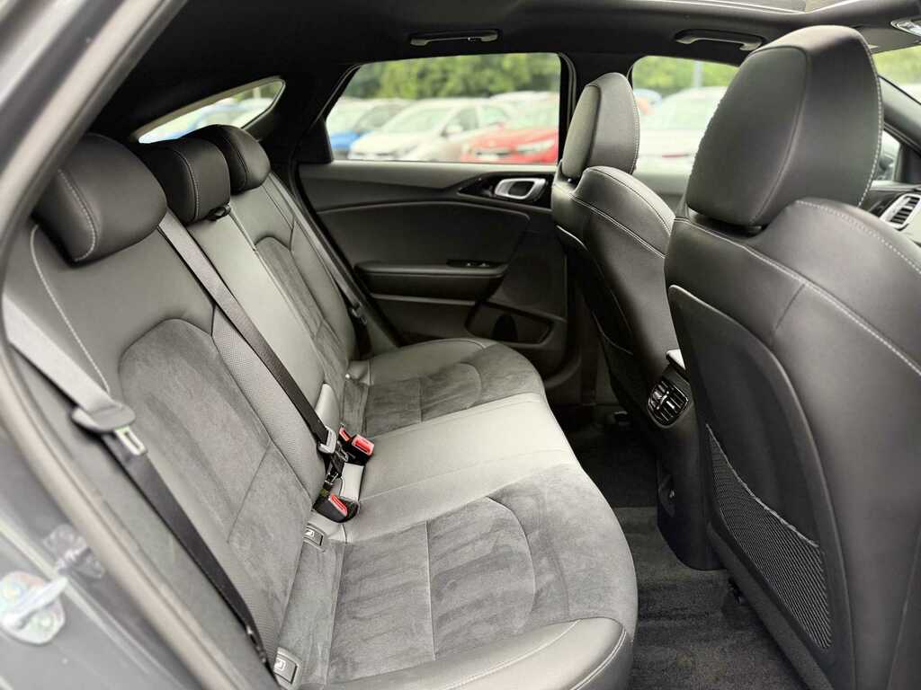 Kia Proceed 1.5T Gdi Isg 138 Gt-line White #23