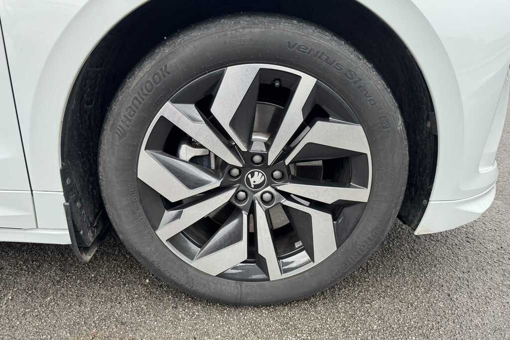 Skoda ENYAQ 210Kw 85 Sportline 82Kwh White #5