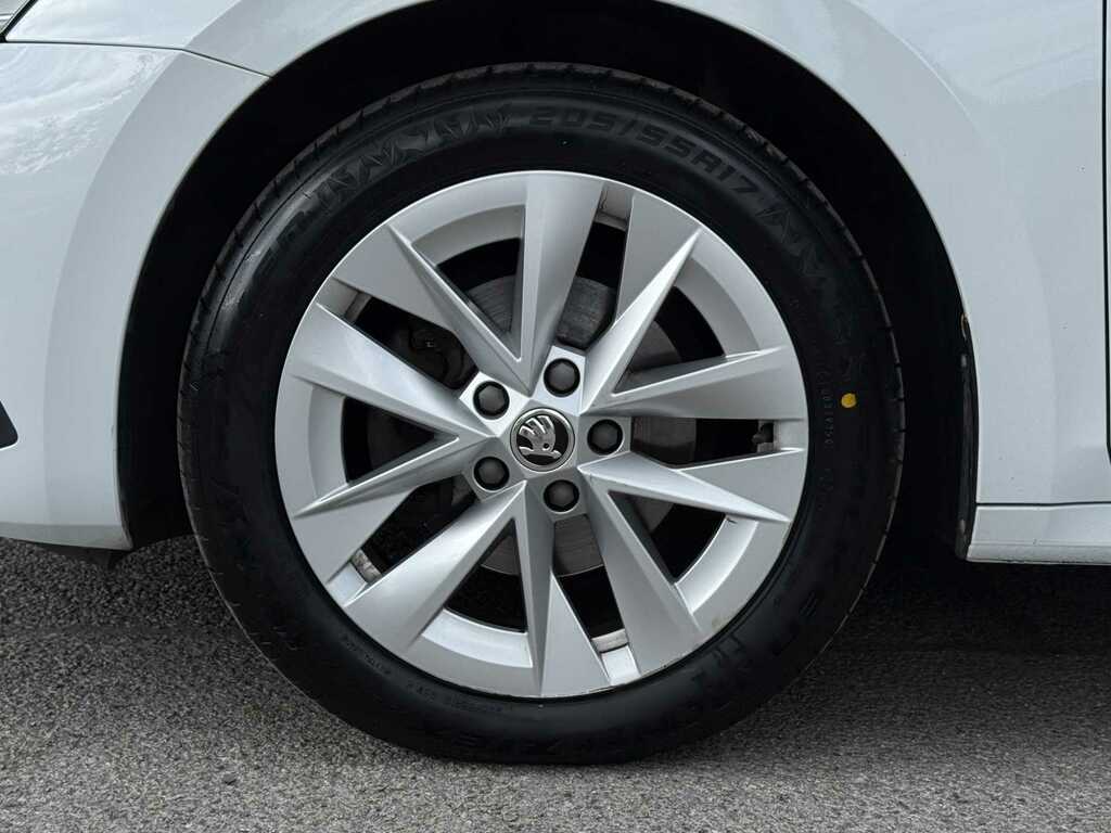 Skoda Octavia 2.0 Tdi 150 Se L Dsg DN22BVO White #5