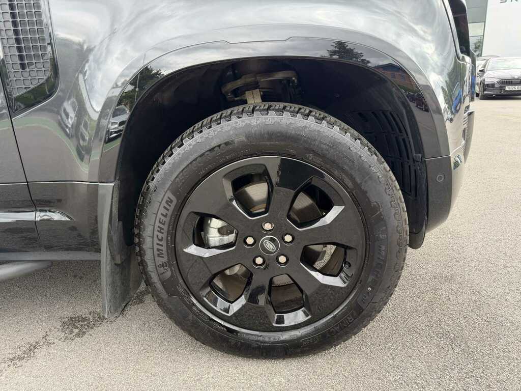 Land Rover Defender 90 X-dynamic Se D M Grey #2