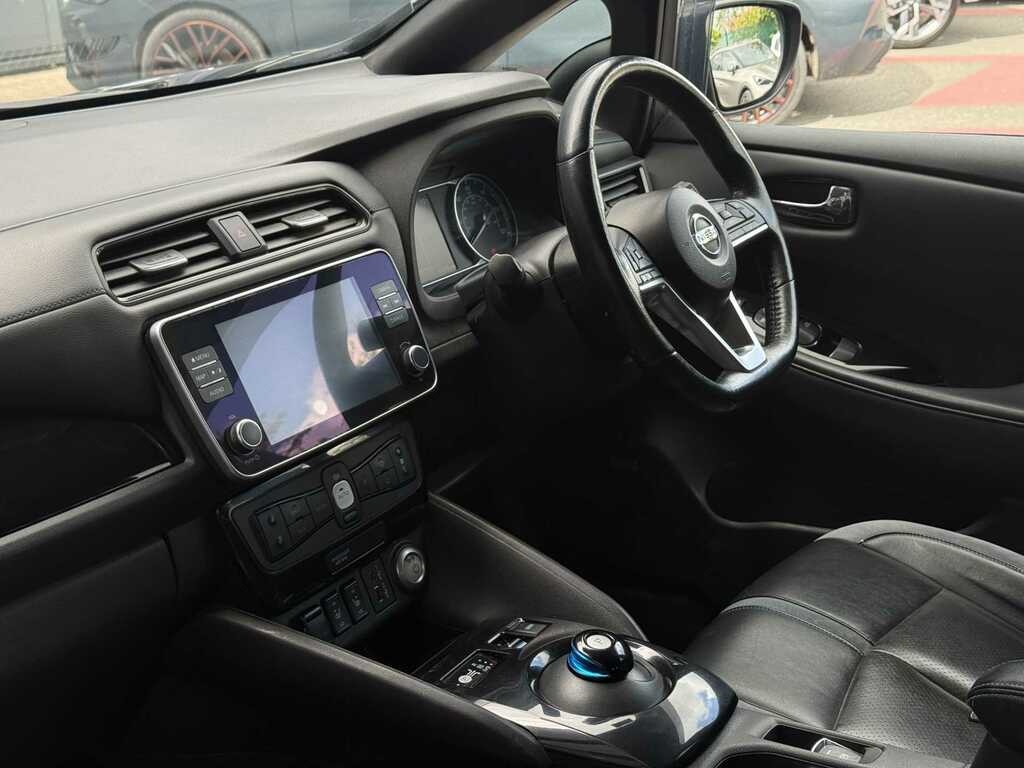 Nissan Leaf Tekna Black #6