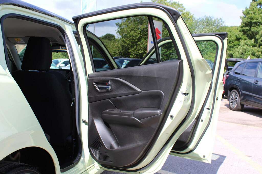 Suzuki Swift 1.2 Mild Hybrid Motion White #18