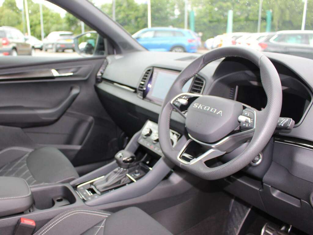 Skoda Karoq 1.5 Tsi Act Sportline Edition Suv Dsg E White #6
