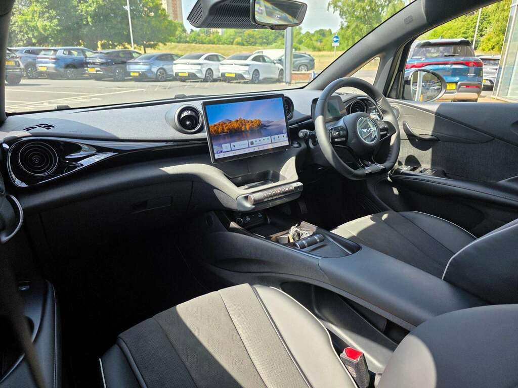 Byd Dolphin Active Ev LA26EXJ White #2