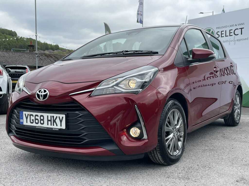 Toyota Yaris Icon Tech Red #11