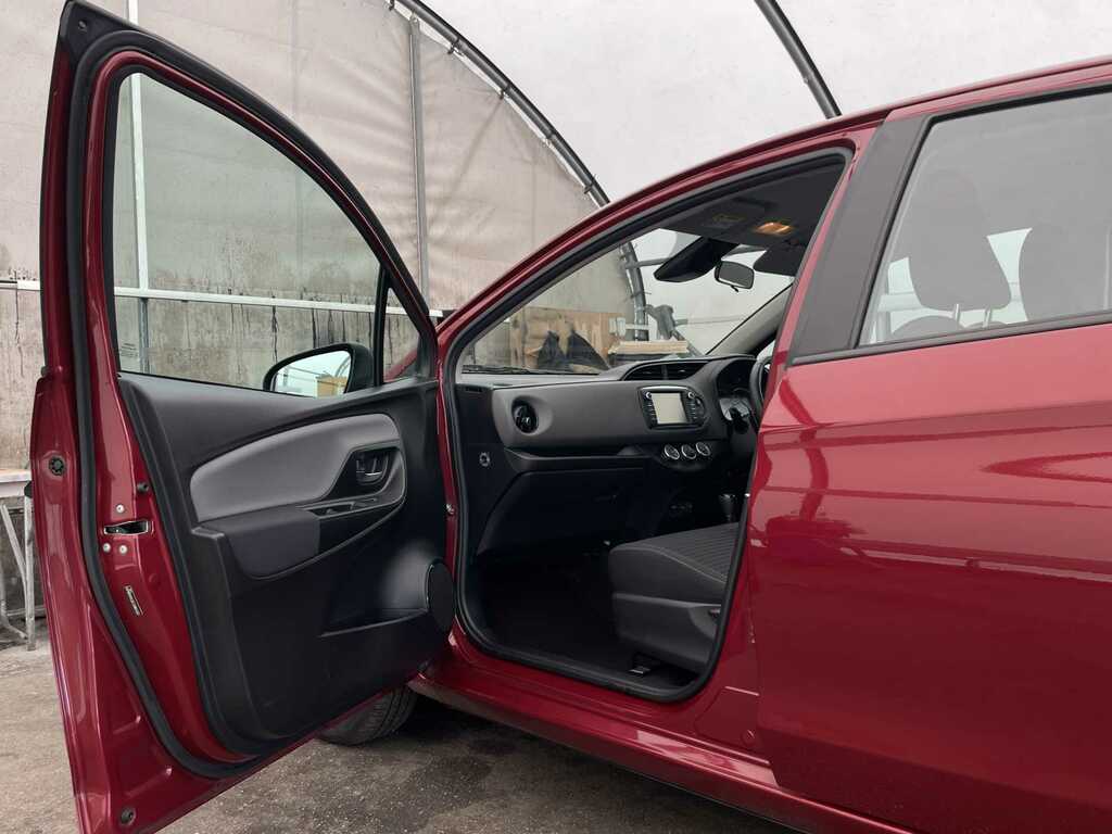 Toyota Yaris Icon Tech Red #26