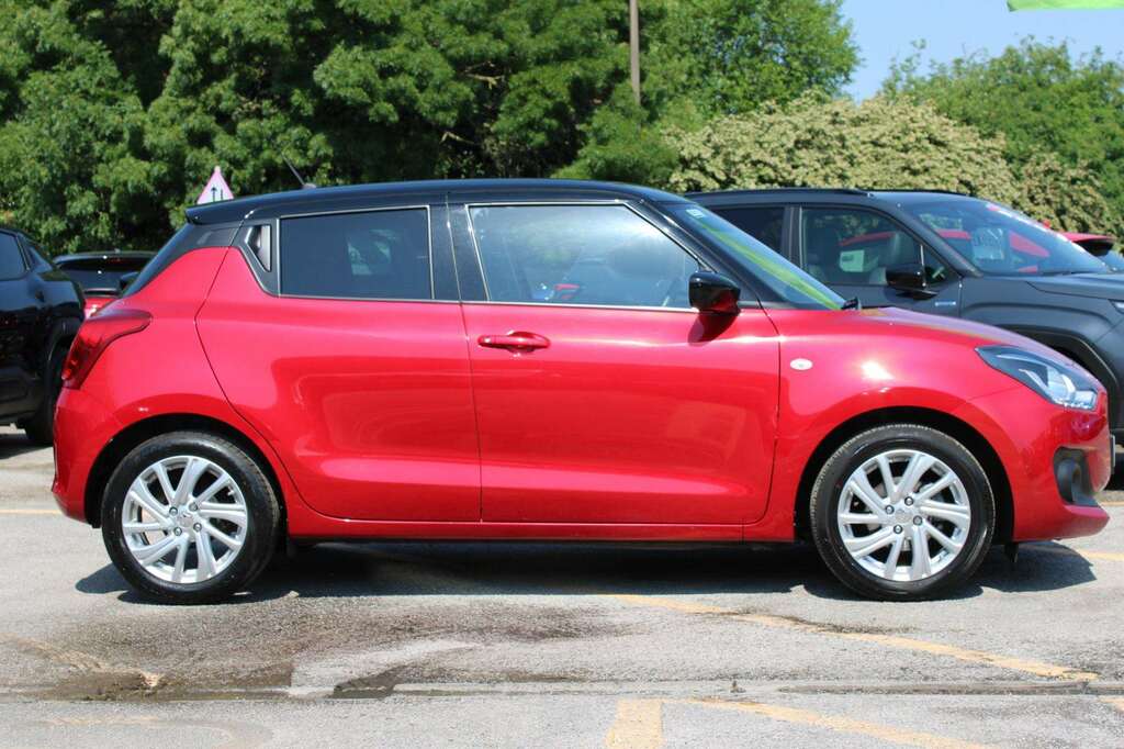 Suzuki Swift 1.2 Dualjet 83 12V Hybrid Sz-t Red #4