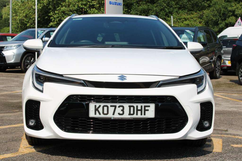 Suzuki Swace Ultra Hev Cvt White #2