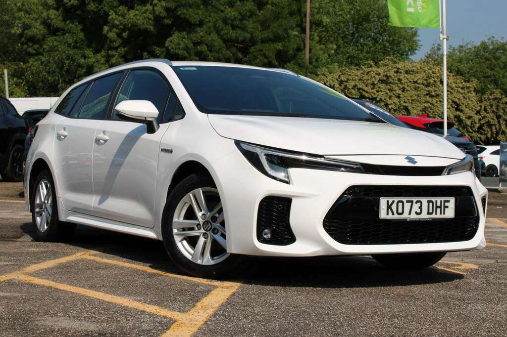 Suzuki Swace Ultra Hev Cvt White