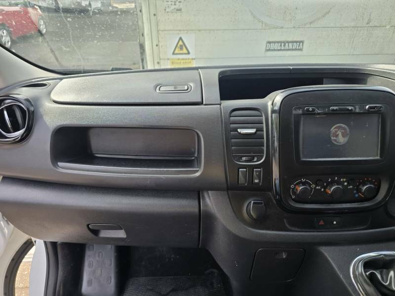 Vauxhall Vivaro Diesel White #15