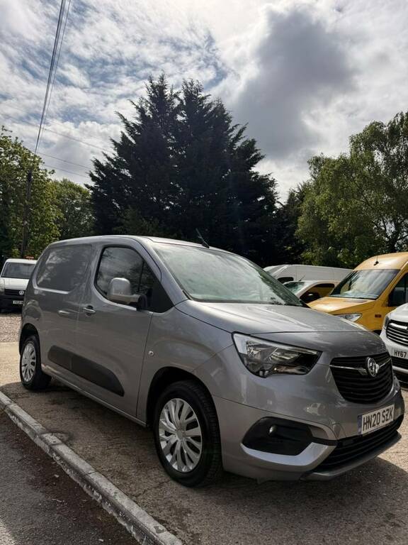 Vauxhall Combo 1.5 Turbo D 2000 Sportive Low Mileage Grey #3