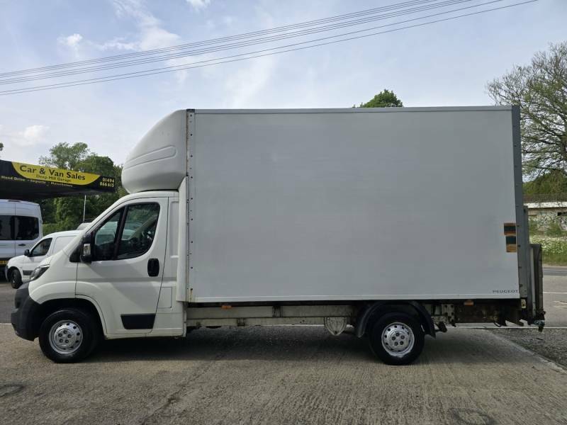 Peugeot Boxer 2.0 Bluehdi Luton Van Tail Lift White #5