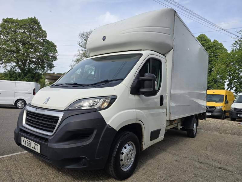 Peugeot Boxer 2.0 Bluehdi Luton Van Tail Lift White #2