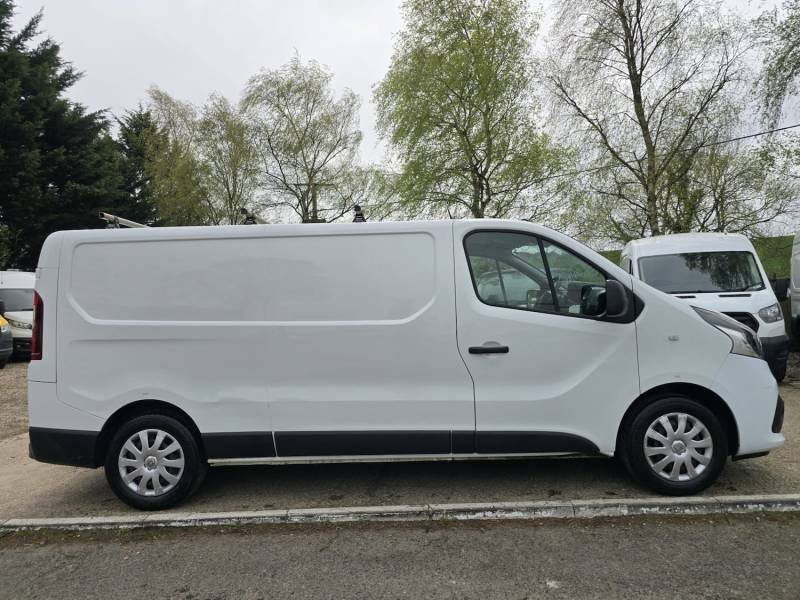 Renault Trafic  White #7