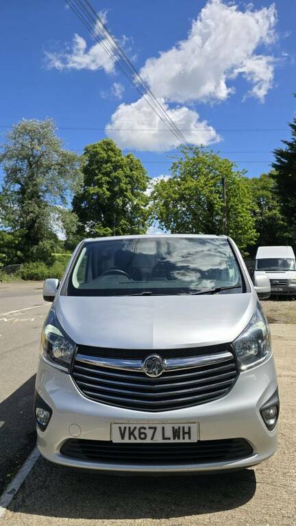 Vauxhall Vivaro 1.6 Cdti 2900 Biturbo Ecotec Sportive L2 Lwb Silver #4