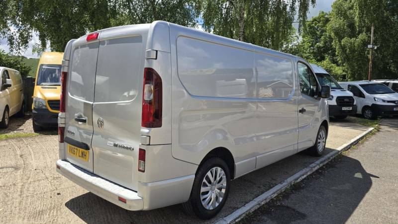 Vauxhall Vivaro Diesel White #8
