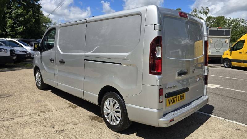 Vauxhall Vivaro Diesel White #7
