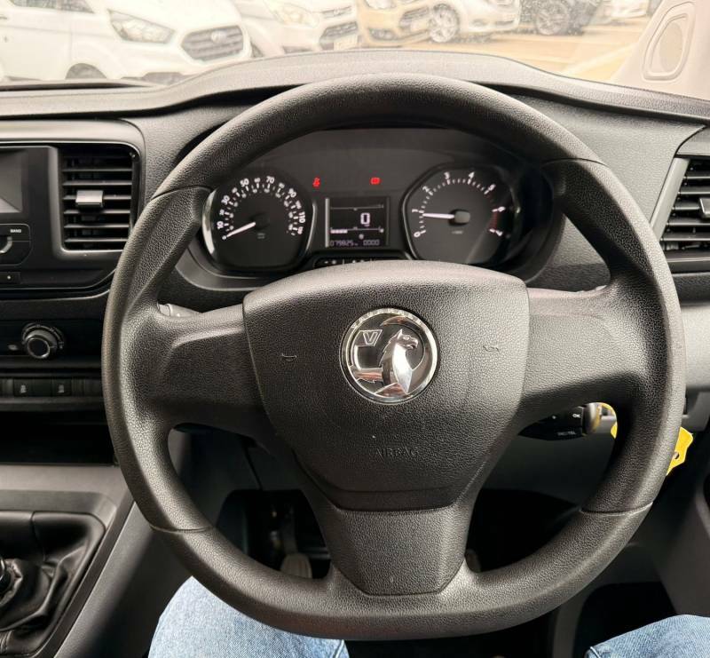 Vauxhall Vivaro 2020 70 1.5 Black #12
