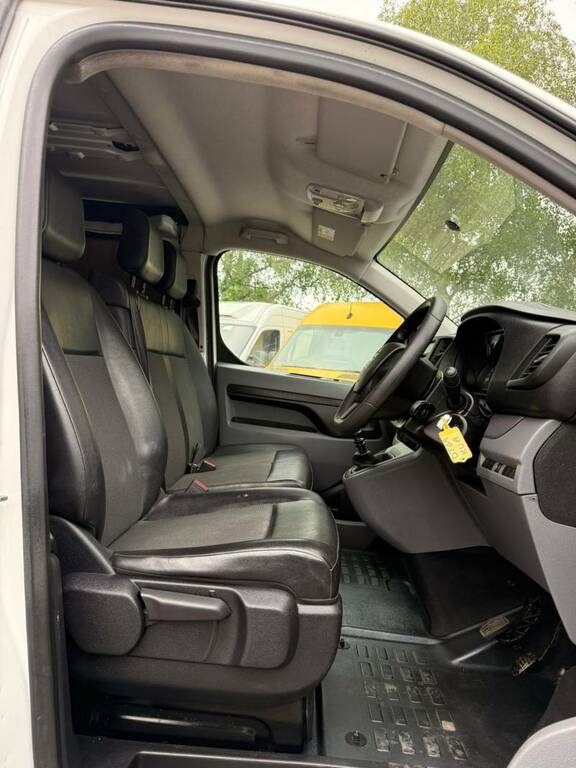 Vauxhall Vivaro 2020 70 1.5 Black #18