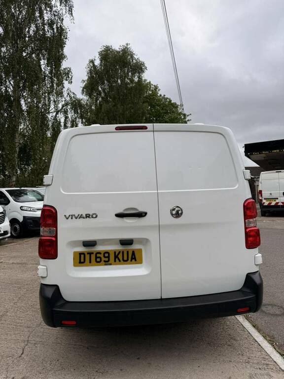 Vauxhall Vivaro 2020 70 1.5 Black #10