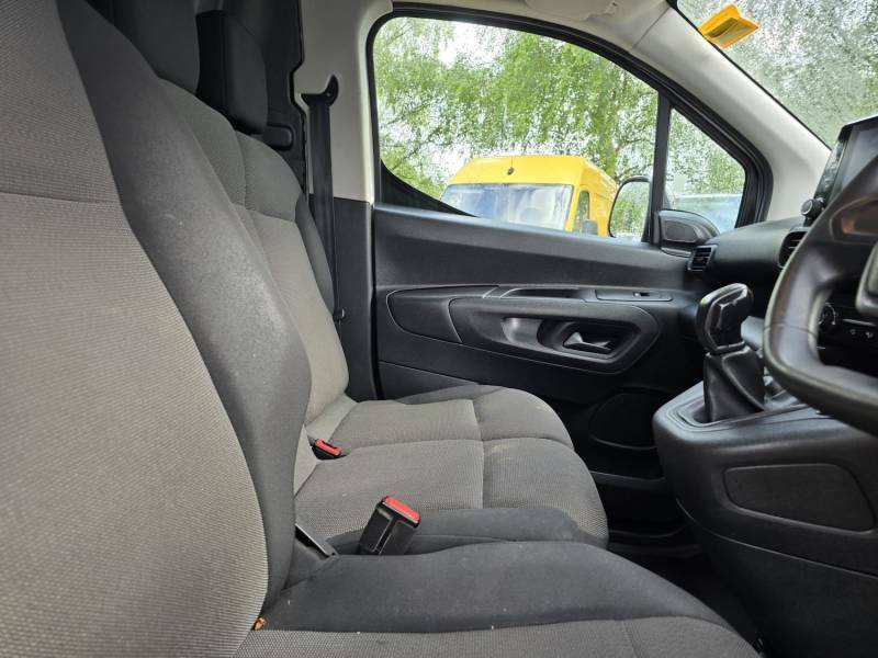 Peugeot Partner Panel Van 1.5 Bluehdi 950 Professional Long Panel White #18