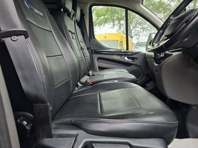 Ford Tourneo Custom 2.0 320 Ecoblue Sport Minibus Double Cab Diese White #15