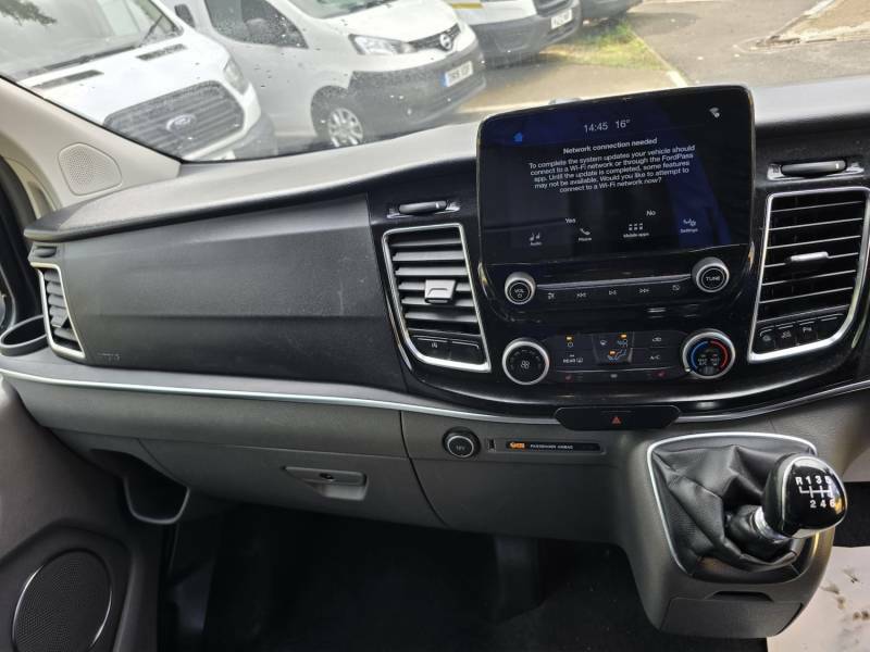 Ford Tourneo Custom 2.0 320 Ecoblue Sport Minibus Double Cab Diese White #26