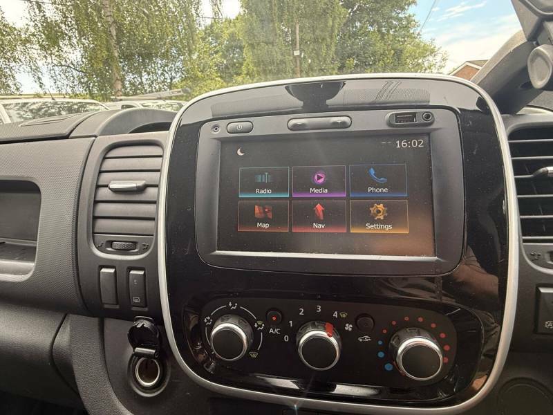 Renault Trafic Sl30 Energy Dci 120 Business Van White #16