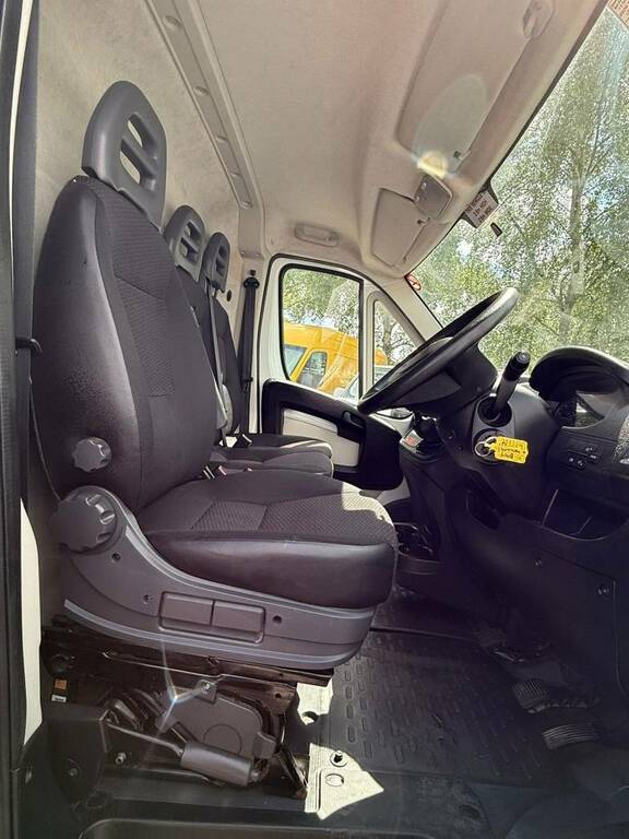 Peugeot Boxer 2L Professional White #17