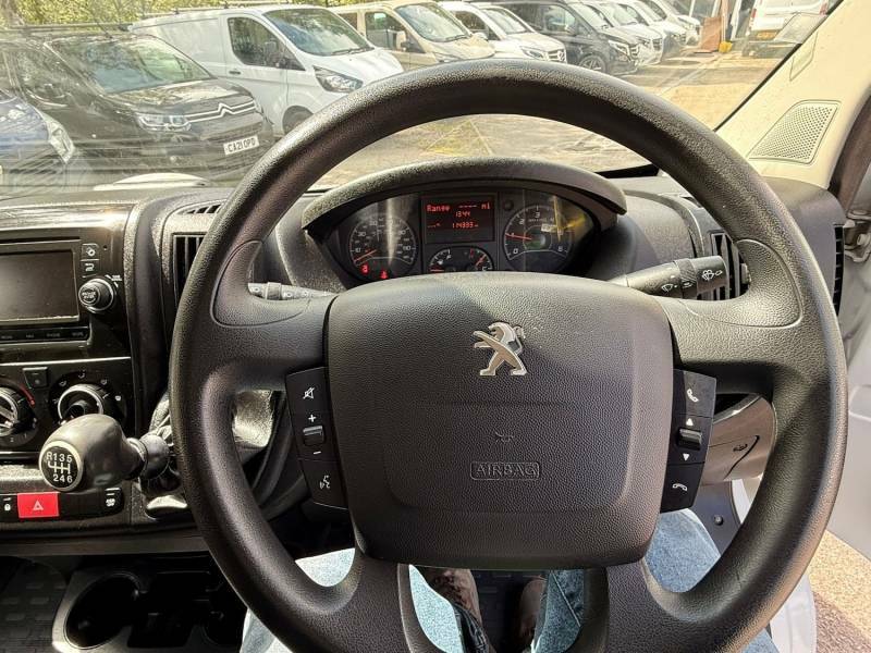 Peugeot Boxer 2L Professional White #14