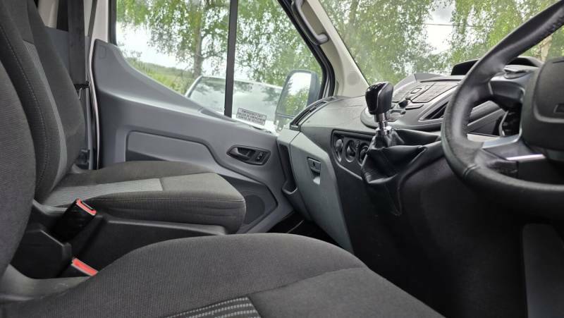 Ford Transit Custom 2.2L Trend Silver #31